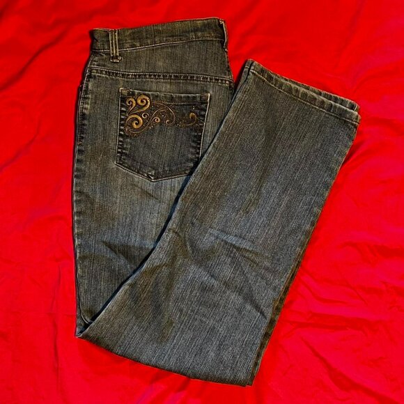Gloria Vanderbilt Denim - Gloria Vanderbilt denim jeans. Amanda straight fit size 14. Embroidered